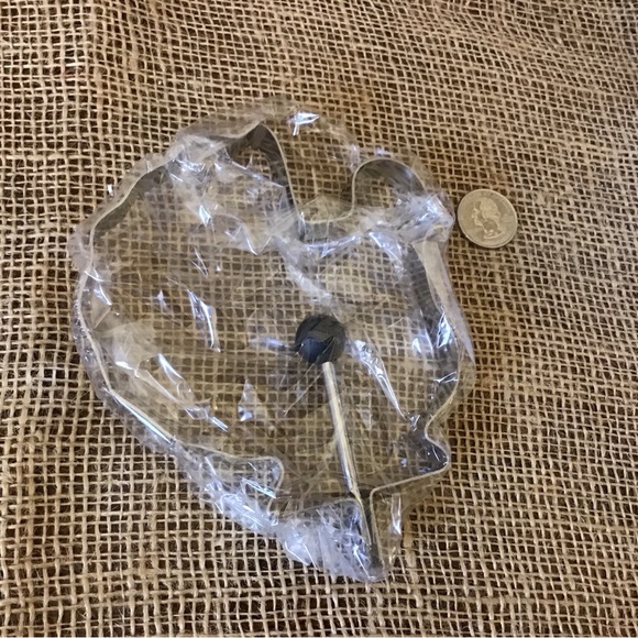 NWT Holiday Pancake Molds. 6 stainless steel with adjustable handles. - Picture 7 of 12